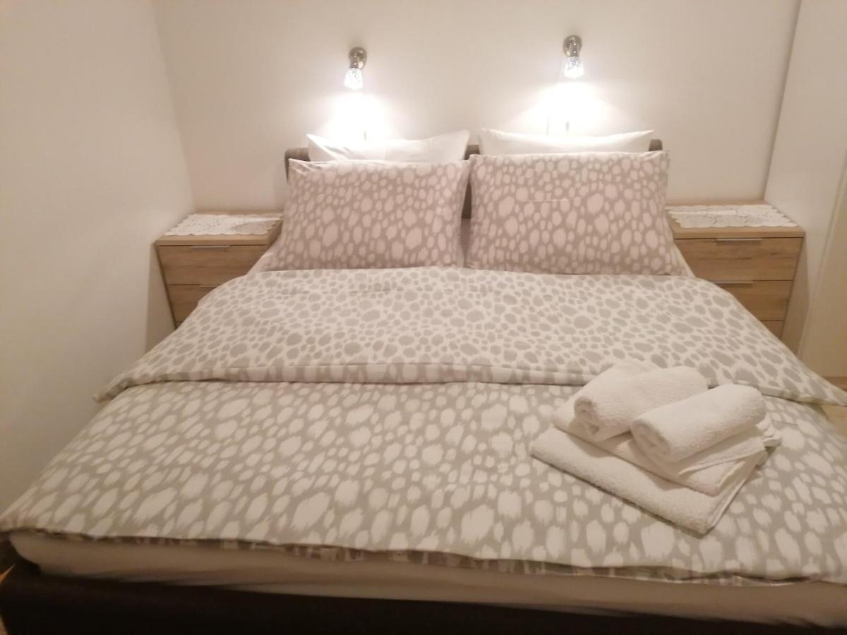 Apartments Cubranic บัชกา ภายนอก รูปภาพ